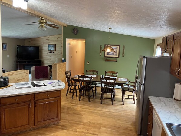 المنشأة من الداخل