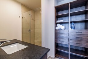 Hair dryer, towels, soap, shampoo - Oasis Urbano, Rooftop + Jacuzzi + Estacionamiento (Guadalajara)
