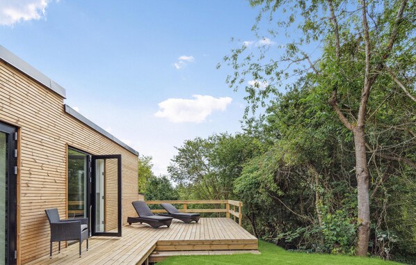 Terrace/patio - Amazing home in Ebeltoft with WiFi (Ebeltoft)