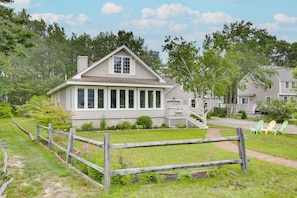 Exterior - Kennebunkport Getaway w/ Grill: Walk to Beach! (Kennebunkport)