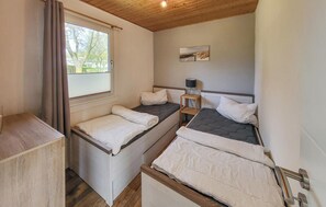 2 bedrooms - 2 bedroom amazing home in Middelhagen (Middelhagen)