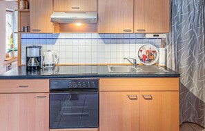 Kogeplade, køkkentøj/tallerkener/redskaber