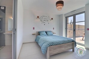 5 bedrooms, iron/ironing board, free WiFi, bed sheets - Le Haut Pays - Saint Coulomb (SAINT COULOMB)