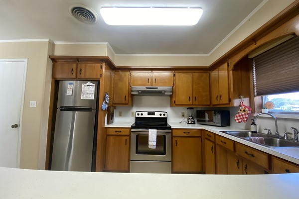 冰箱、微波炉、烤箱、炉灶