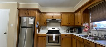 Bay Brick house near the beach and great saltwater fishing huge boat parking