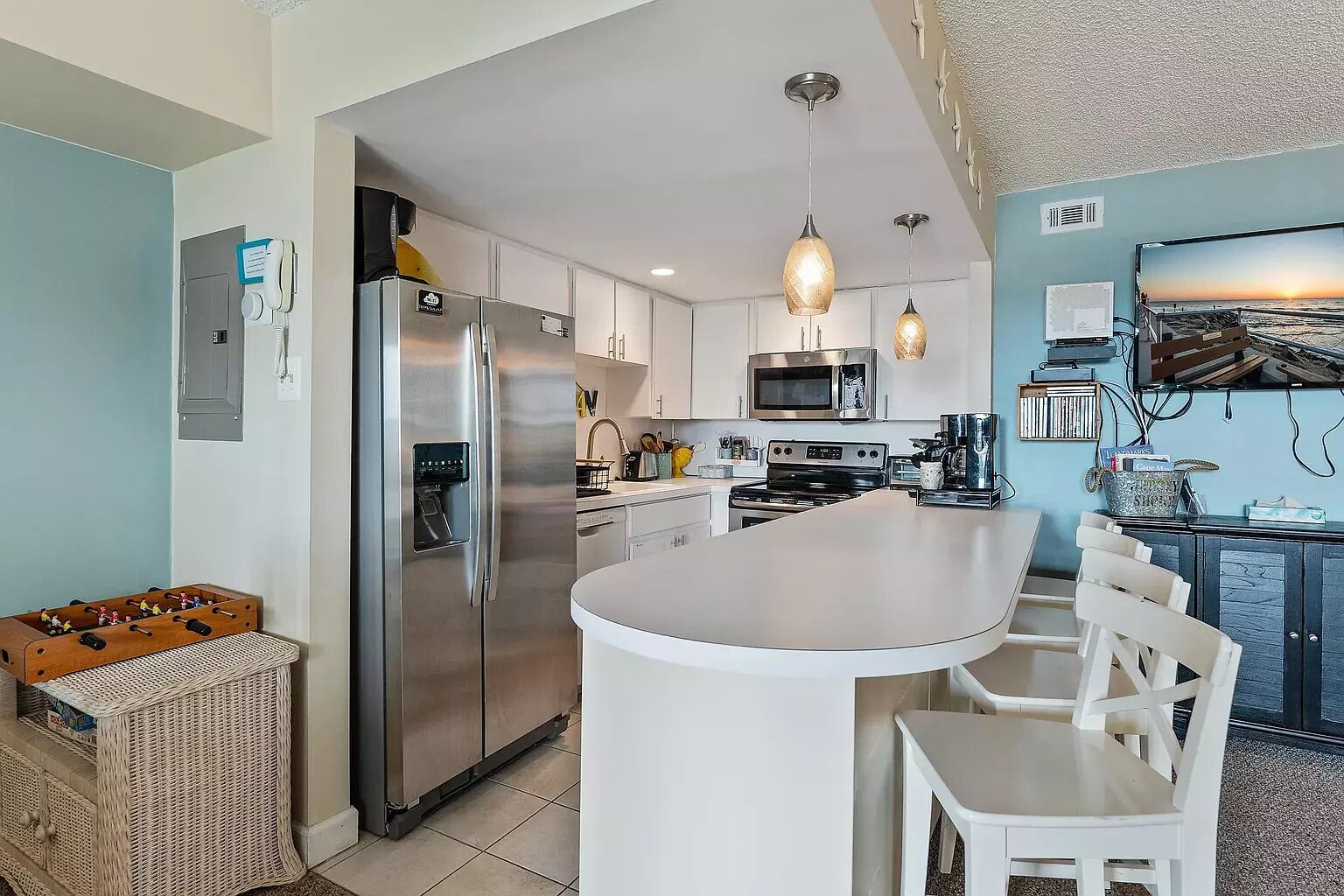 Micro-ondes, four, plaque de cuisson, lave-vaisselle