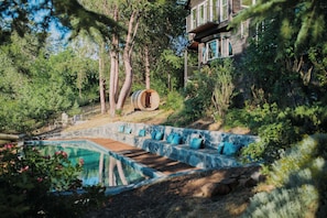 Outdoor pool, a heated pool