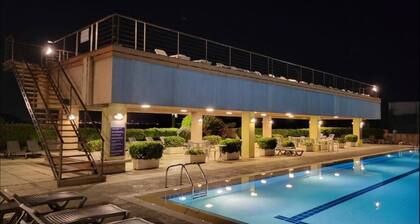 Duplex in Siwar With Pool,2min From Le Royal Hotel