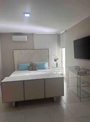 2 bedrooms, free WiFi, bed sheets - Lovely 2/bedroom apt with pool (Dominicus)