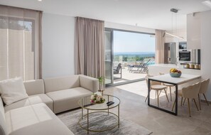 TV, ping pong - Awesome home in Kastelir with sauna (Kastelir)