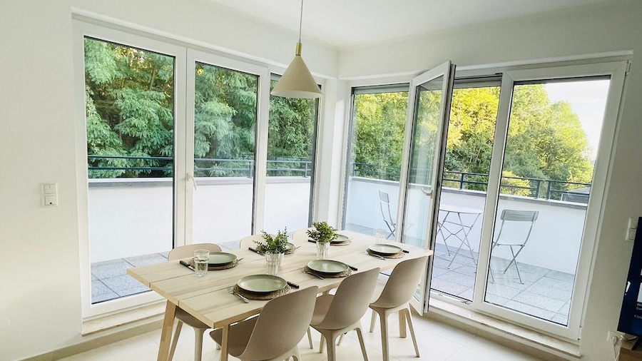 Luxury Green Penthouse Terrace & Parking