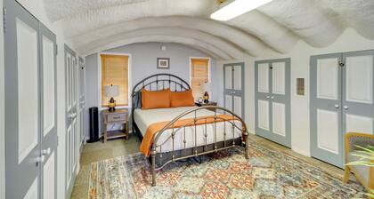 Charming Bay St Louis Home: Deck, on Canal!