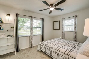 2 habitaciones, tabla de planchar con plancha, cuna de viaje y wifi