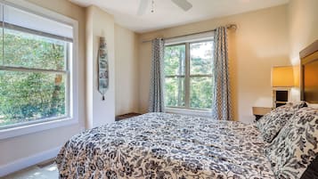 3 bedrooms, free internet, bed sheets
