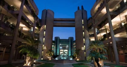 Loft in Siwar,2 min From Hotel Le Royal,incl Motor