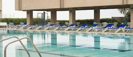 Estudio | Alberca | Alberca techada