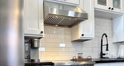 Chic Urban One-Bedroom Loft in downtown Big Timber w/ Recreation All Around