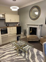 Luxury Apartment, Multiple Beds | Private kitchen