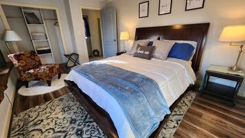 2 bedrooms, desk, iron/ironing board, travel crib