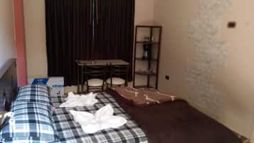 4 bedrooms, free WiFi, bed sheets