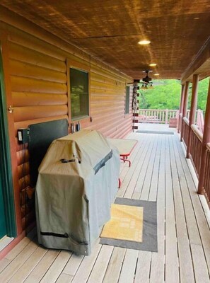 Terrace/patio - Turkey Ridge Cabin (Harpers Ferry)
