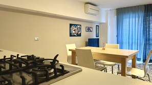 Dining - S122 Sirolo, one bedroom apartment 50 meters from the square (Sirolo)