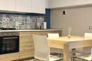 Dining - S122 Sirolo, one bedroom apartment 50 meters from the square (Sirolo)