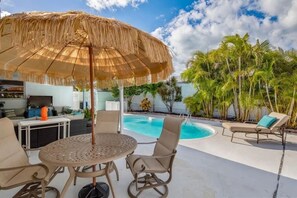 Outdoor dining - Key West Home on Deep Water Canal with Pool on Key Haven Road, Fisherman's Dream (Key West)