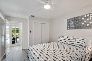 3 bedrooms, in-room safe, iron/ironing board, WiFi - Key West Home on Deep Water Canal with Pool on Key Haven Road, Fisherman's Dream (Key West)