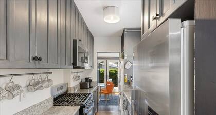 Craftsman Bungalow- University Heights 2BR Home