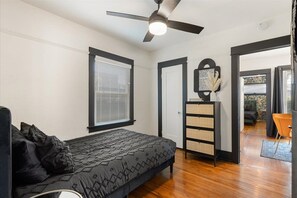 2 Schlafzimmer, Bügeleisen/Bügelbrett, Reisekinderbett, kostenloses WLAN