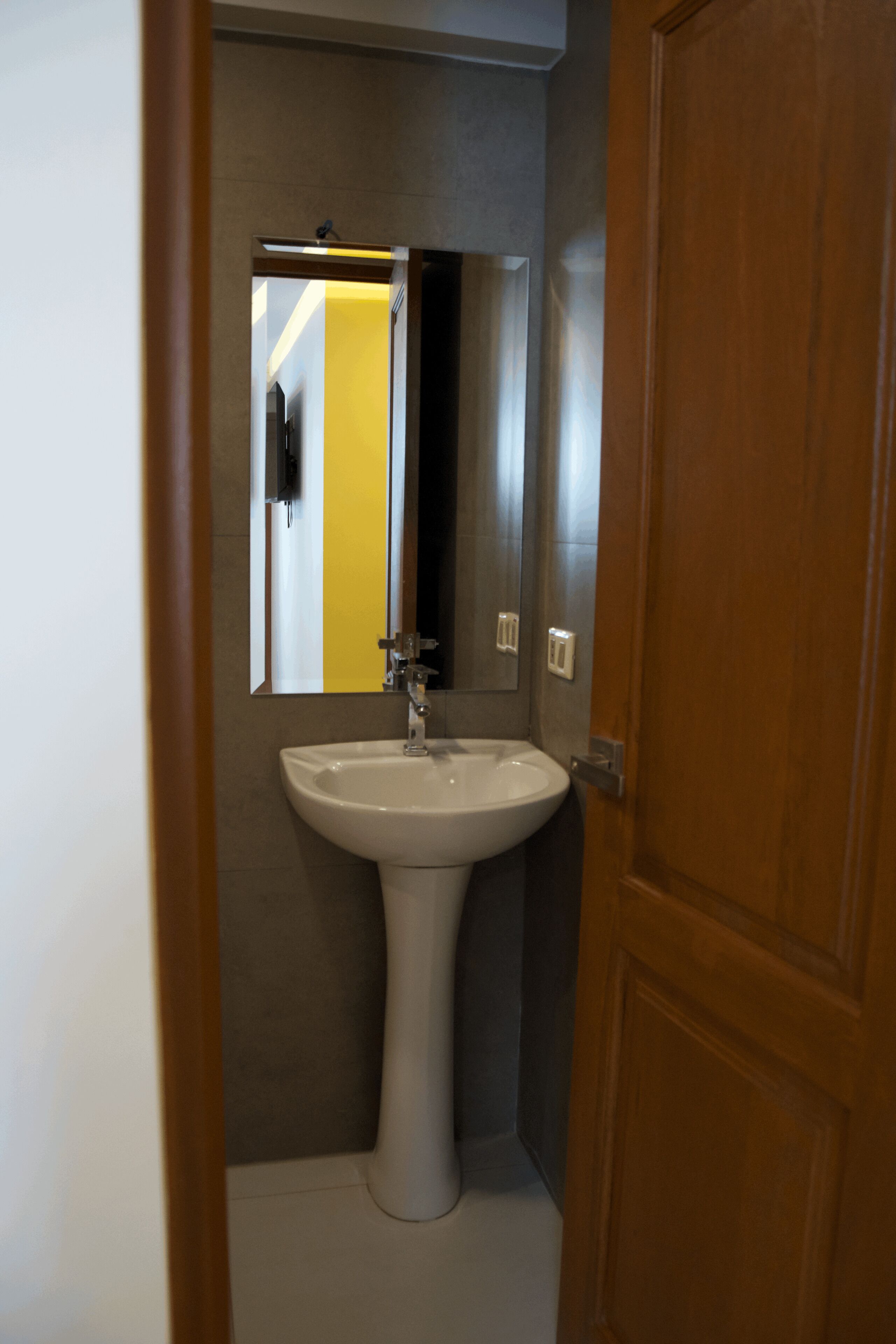 shower, soap, shampoo, toilet paper