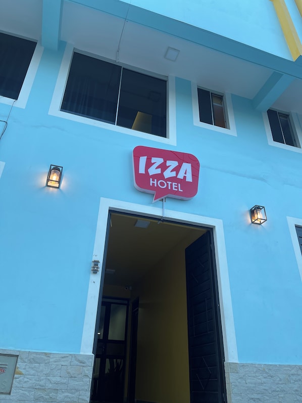 Fachada de la propiedad