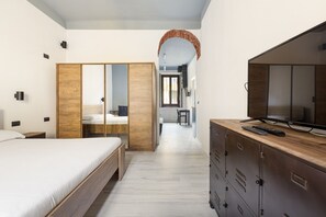 1 室のベッドルーム、WiFi