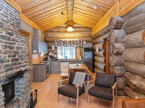 Frigorífico, microondas, lavavajillas y tostadora