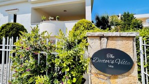 A villa named "The Doctor's Villa" in Sikia.