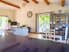 TV, DVD player - Petit Paradis Villa 44 by Interhome (Nans-les-Pins)