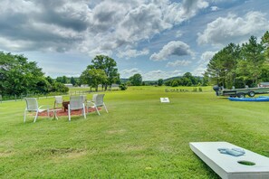 Outdoor dining - Norfork Studio by White River: Ideal for Fishing! (Norfork)