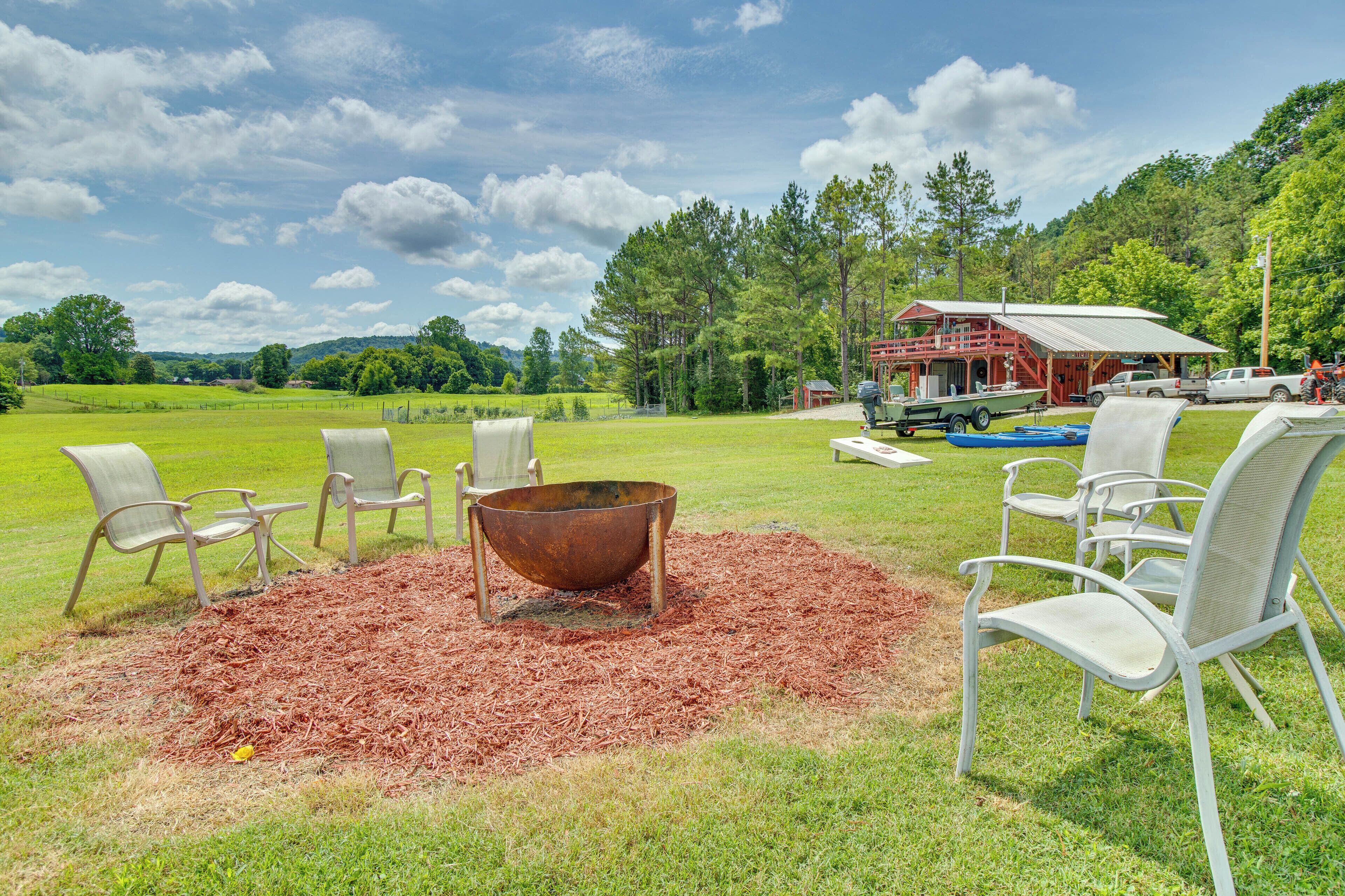 Norfork Studio Cabin: Fishing, Kayaking & More!
