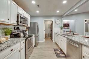 Coffee/tea maker, fridge, microwave, stovetop - Atlanta Getaway w/ Private Yard: Near Airport (Atlanta)