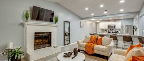 TV, fireplace