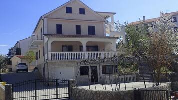 Apartment, Smoking | 2 bedrooms