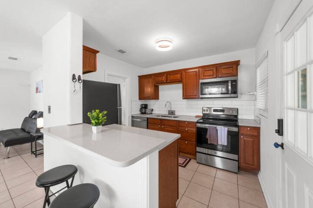 Cozy 3 Bedroom home in Riverside
