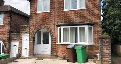 Immaculate 3-bed House in Nottingham