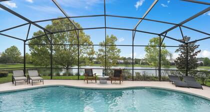 Luxury 6BR/4BA Villa with Beautiful Lake Views near Disney & Universal Parks