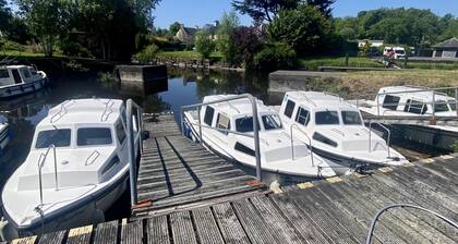 Leitrim Quay - Riverside Cottage 1