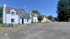 Cottage, Multiple Beds | Exterior - Leitrim Quay - Riverside Cottage 6 (Carrick-on-Shannon)
