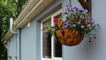 Cottage, Multiple Beds | Exterior