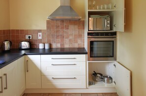 村舍, 多张床 | 私人厨房 | 冰箱、烤箱、洗碗机、电热水壶