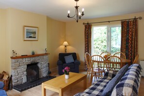 村舍, 多张床 | 起居区 | 壁炉